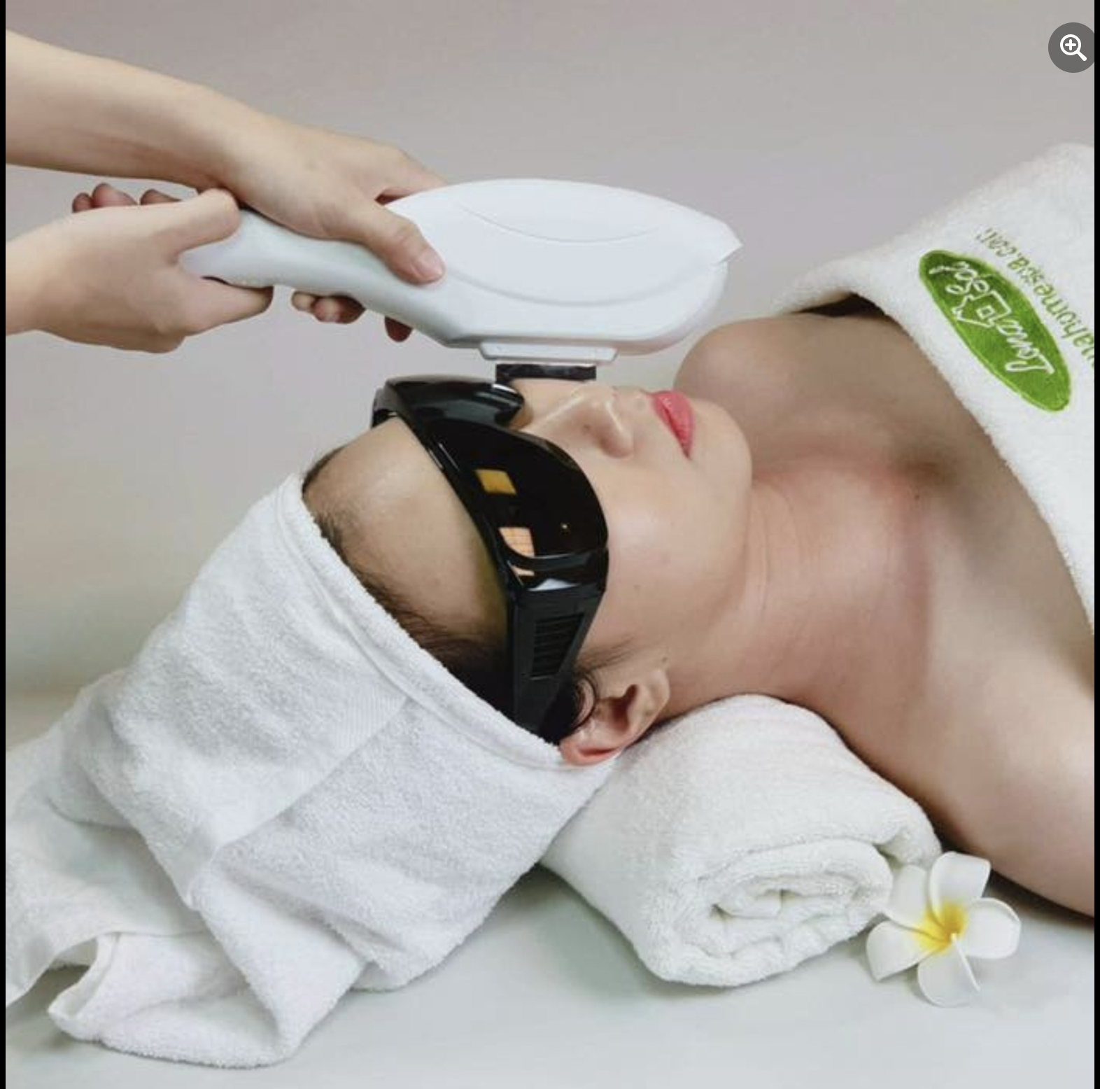 Chuyên gia da liễu khuyến cáo rằng duy trì chăm sóc da tuổi dậy thì hiệu quả, kiểm soát mụn tuổi dậy thì và thường xuyên cập nhật hướng dẫn skincare cho trẻ là chìa khóa giúp ổn định tâm lý tuổi dậy thì trong quá trình phát triển.