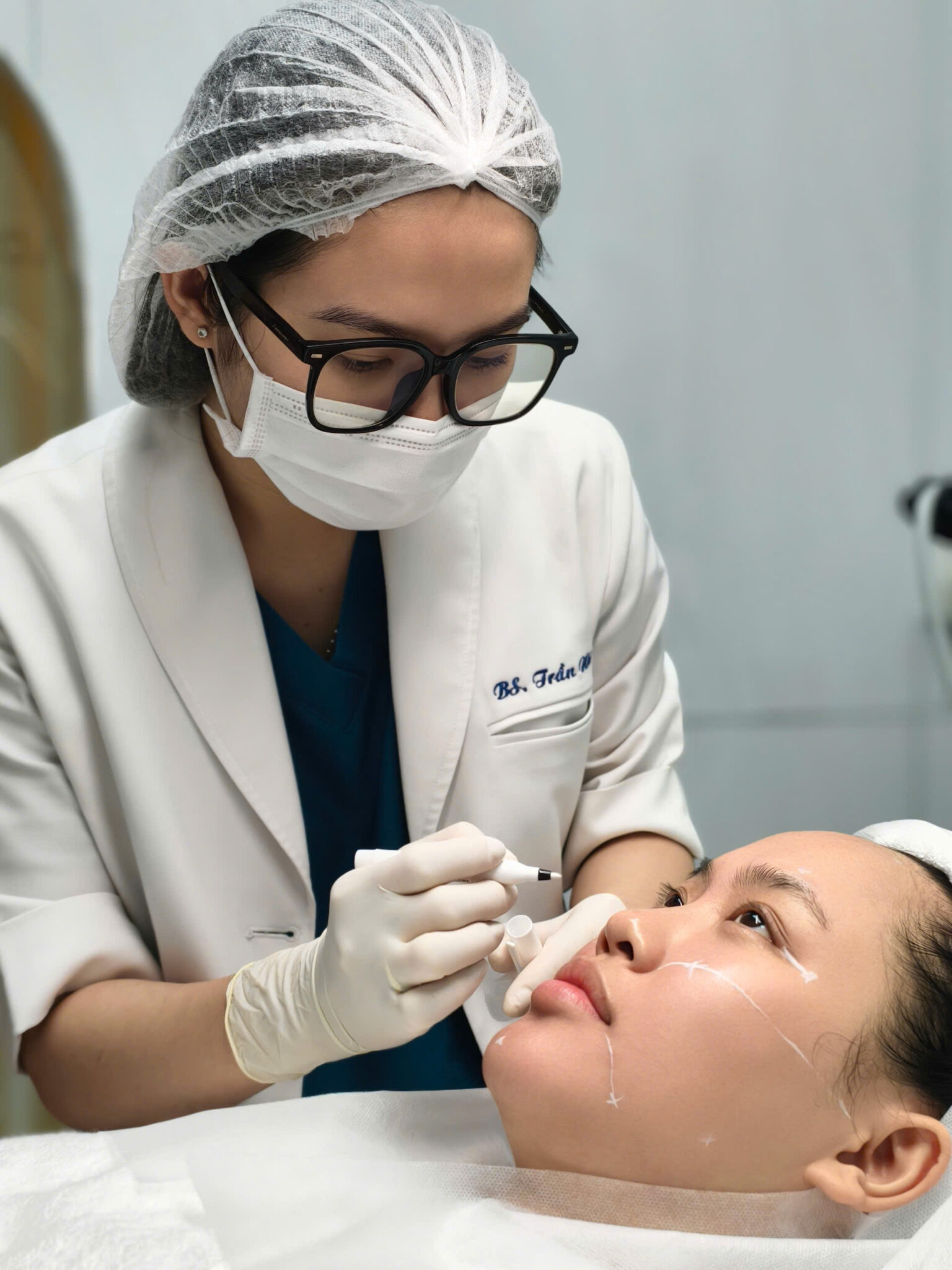 Hình ảnh minh họa cho Botox là gì và những lưu ý trong quy trình tiêm botox