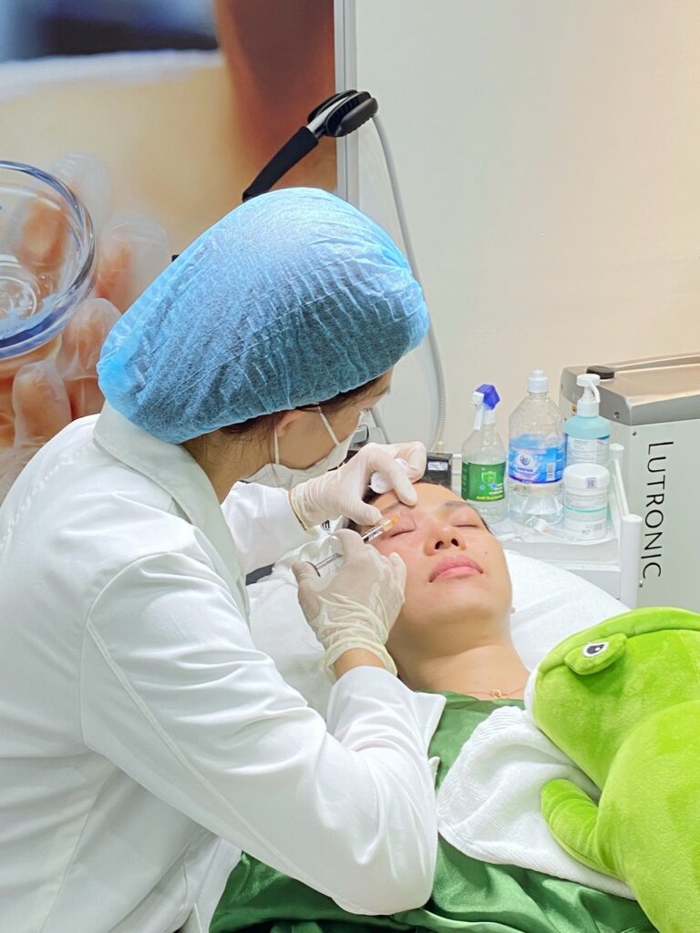 Phân tích chiến lược điều trị cho mặt nặng và chảy xệ
