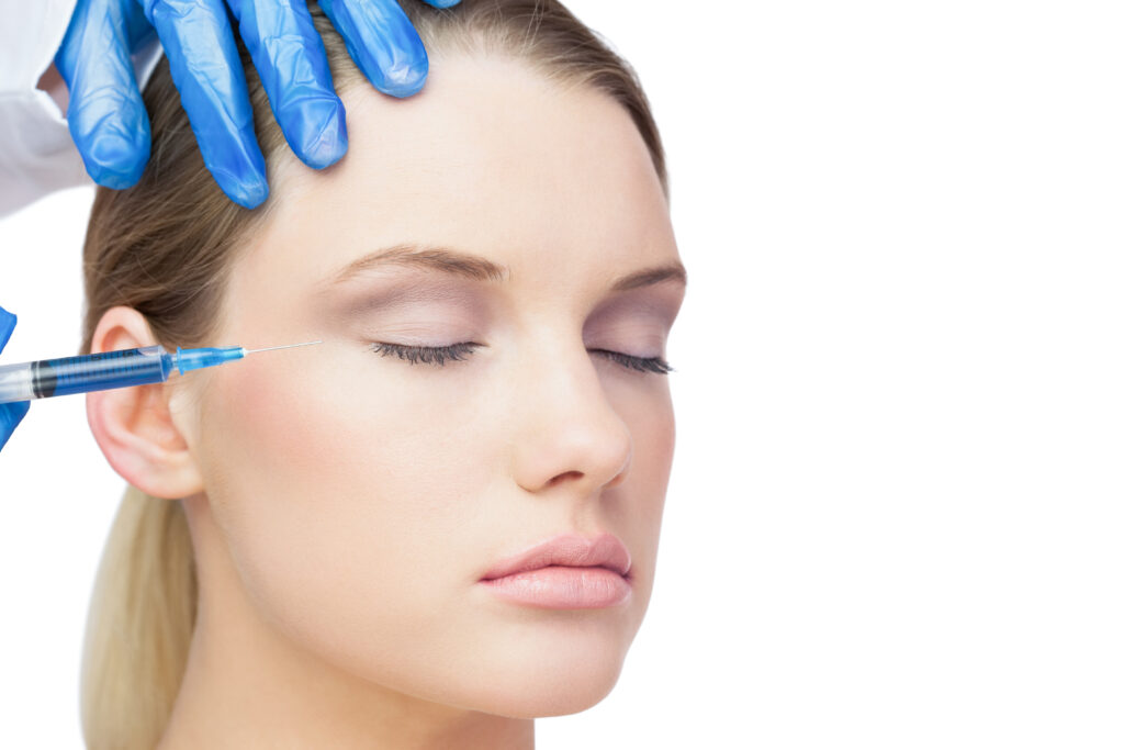 Nụ cười tự nhiên với nếp nhăn đuôi mắt và phương pháp xóa chân chim không phẫu thuậ hiệu quả