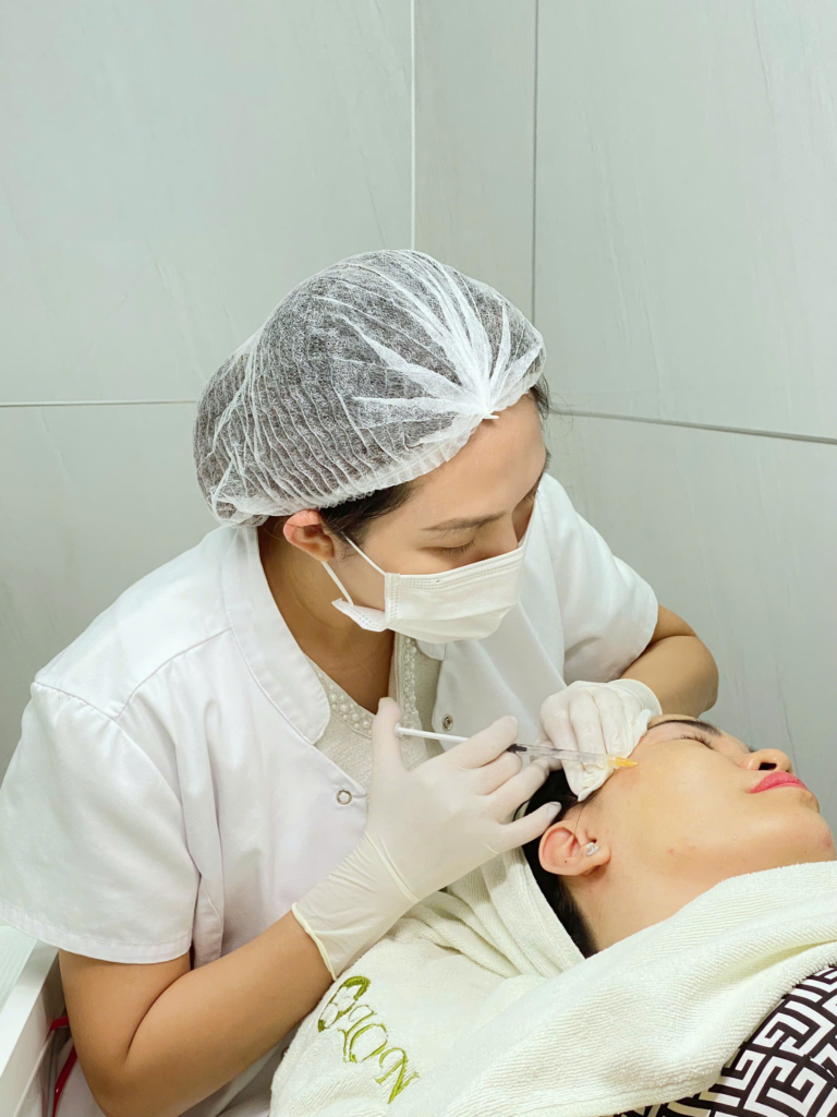 Hình ảnh điều trị: serum trị nếp nhăn mắt và botox vùng đuôi mắt cho vẻ tự nhiên