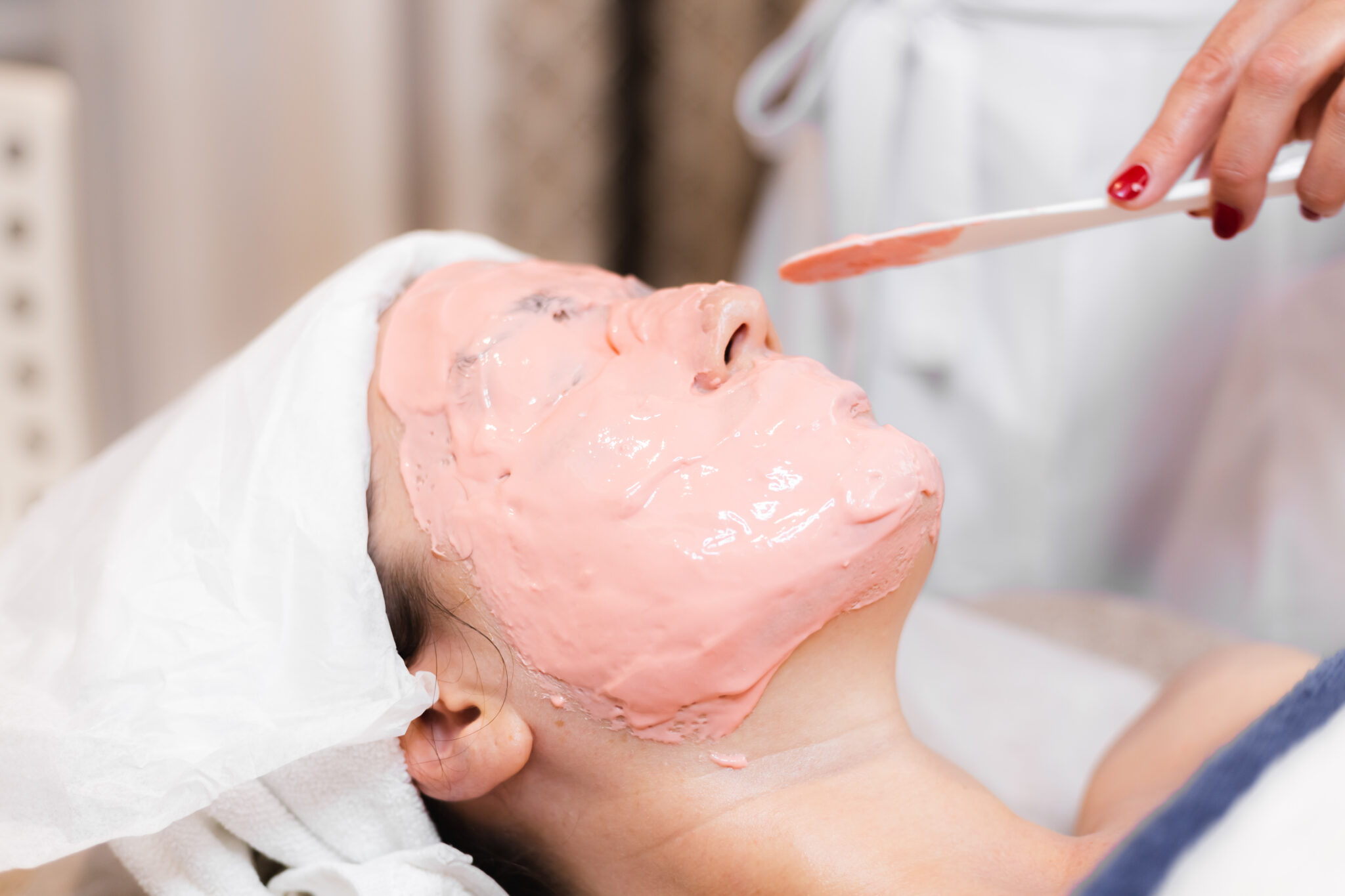 Thu nhỏ lỗ chân lông, lỗ chân lông, thu nhỏ lỗ chân lông, skincare, lona.vn, chăm sóc da