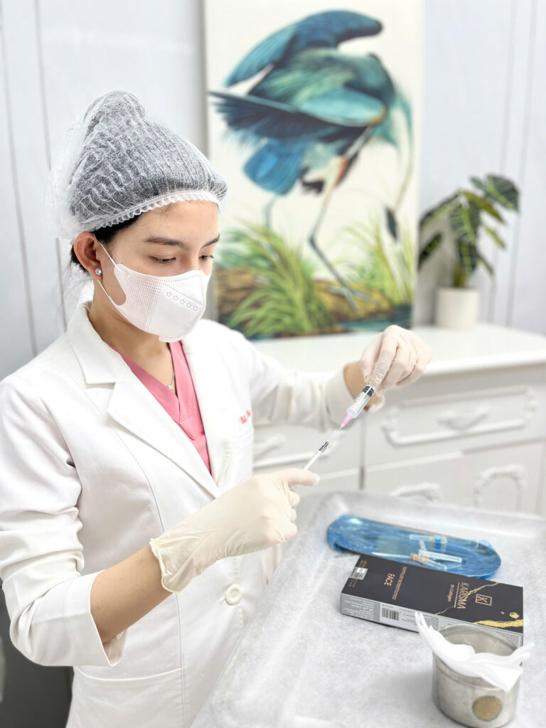 Phương pháp mesotherapy dựa trên xử lý công nghệ cao giúp trị nếp nhăn mắt và cải thiện quầng thâm mắt một cách rõ rệt.