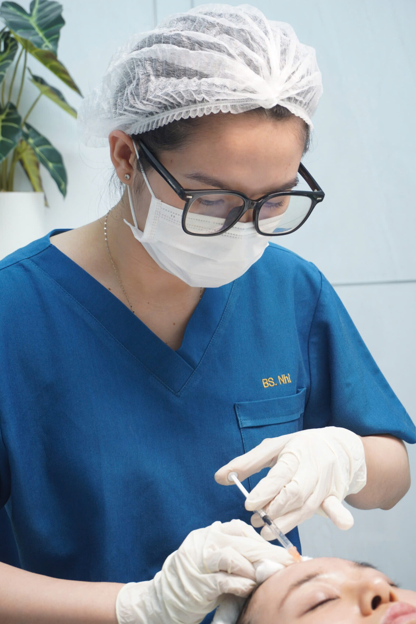 mỡ nọng cằm, cách giảm nọng cằm không phẫu thuật, tiêm tan mỡ nọng cằm có hiệu quả không, bài tập giảm nọng cằm tại nhà