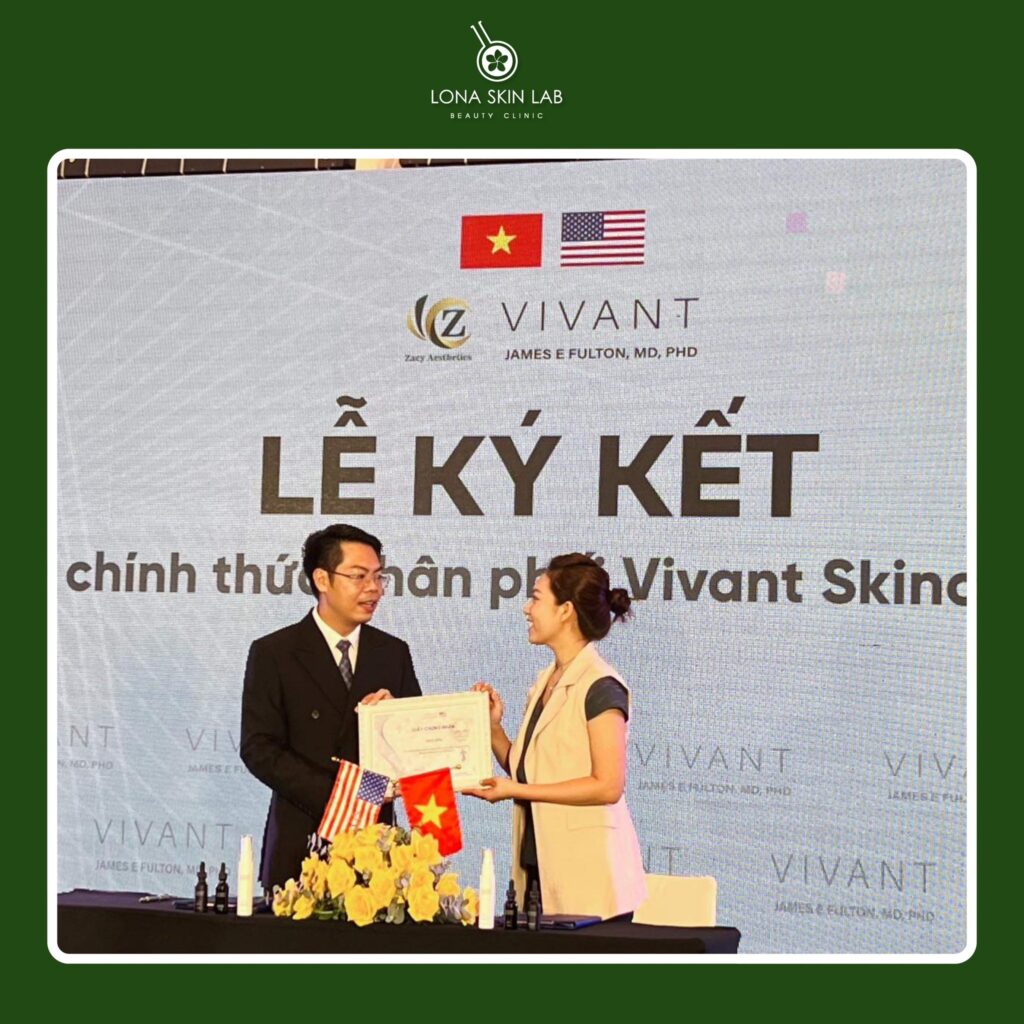 Lona Skin Lab chú trọng chuyển giao công nghệ – đào tạo chuyên môn – cập nhật phác đồ điều trị chuẩn quốc tế. 