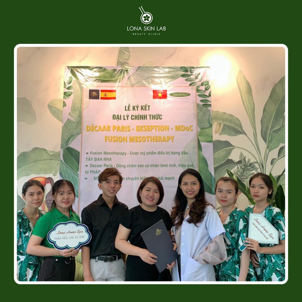 Lona Skin Lab chú trọng chuyển giao công nghệ – đào tạo chuyên môn – cập nhật phác đồ điều trị chuẩn quốc tế. 
