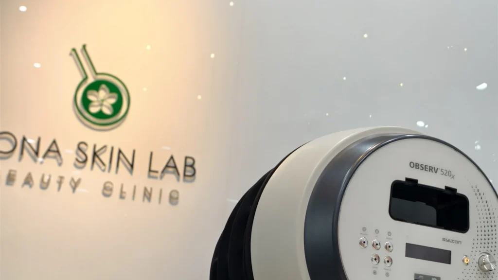 Khu tư vấn của Phòng khám chuyên khoa Da liễu Lona Skin Lab tại Cần Thơ, có máy soi da